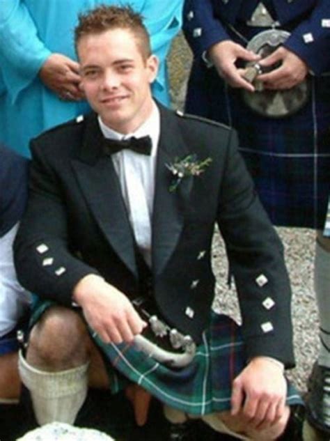 Pin By Wasan P Noy On Kilts Men In Kilts Hot Men Bulge Under The Kilt