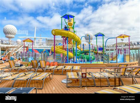 Independence of the seas leisure deck childs pool and water slide Royal ...