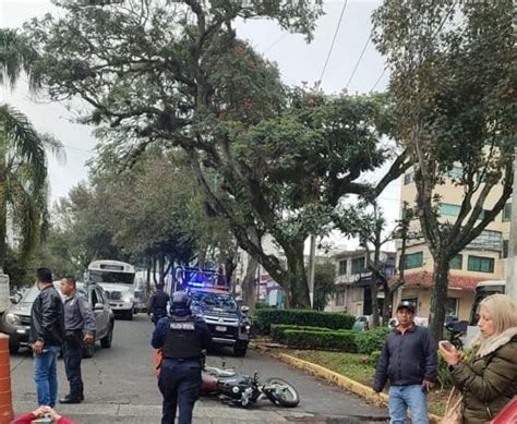 Motociclista Choca Contra Un Auto En La Avenida Xalapa