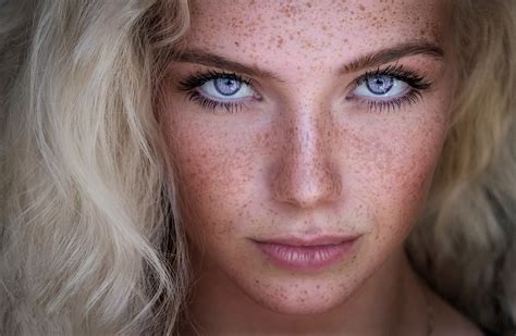 Model Blue Eyes Freckles Girl Woman Blonde Face Hd Wallpaper