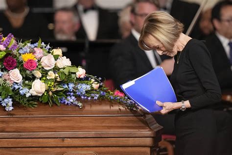 Donald Trump Shaded at Rosalynn Carter Service With Melania in Front ...