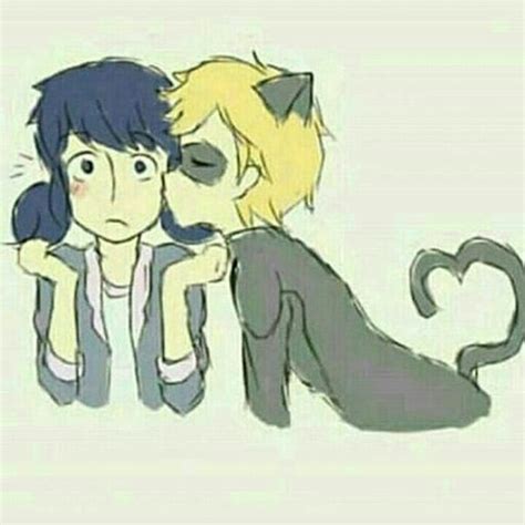 BESO MARICHAT Miraculous Ladybug Español Amino