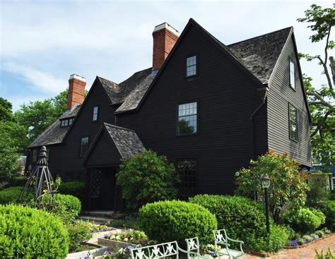 1668 First Periodcolonial Revival In Salem Massachusetts