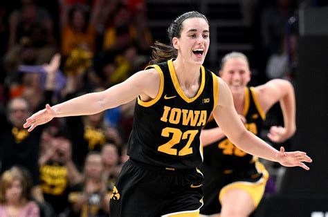 2024 WNBA Mock Draft Caitlin Clark To Fever At No 1 Paige Bueckers