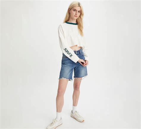 Graphic Long Sleeve Reese Cropped Tee White Levis® Us