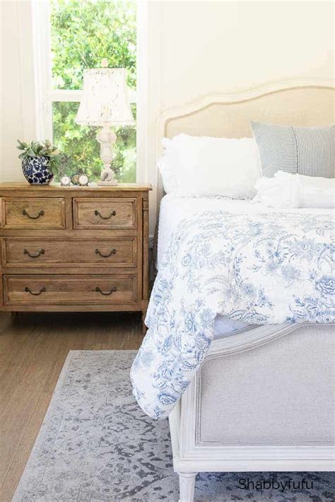 Summer Bedroom Tips - Soft French Country Style - shabbyfufu.com