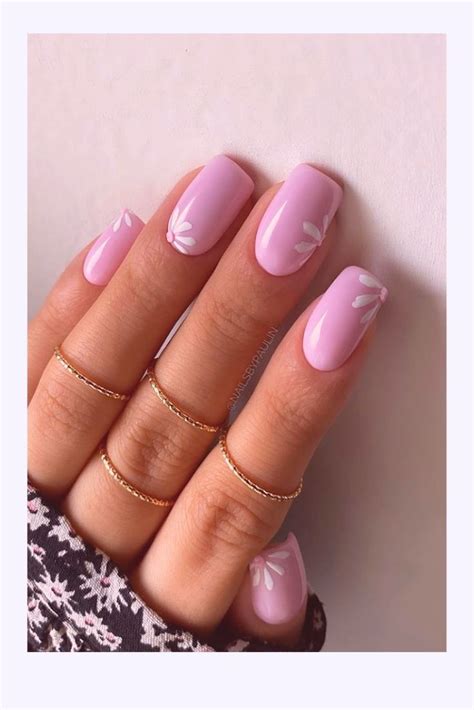 35 Most Beautiful Pink Flower Short Nail Designs For Summer 2021