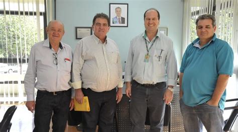 Agraer Recebe Visita De Prefeito De Santa Rita Do Pardo Agraer