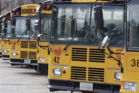 Mechanical problems with buses forces closure of Warren Consolidated Schools – Macomb Daily