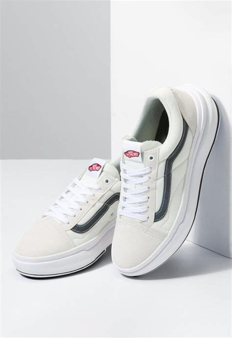 T Nis Vans Old Skool Overt Comfycush White Zz Mall