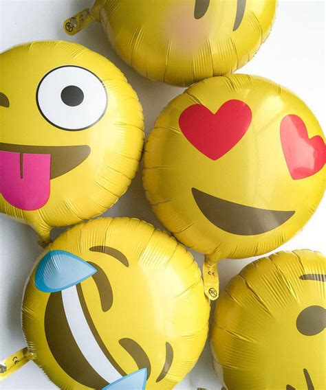 Mylar Emoji Balloon 18