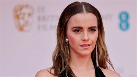 44 Facts about Emma Watson - Facts.net