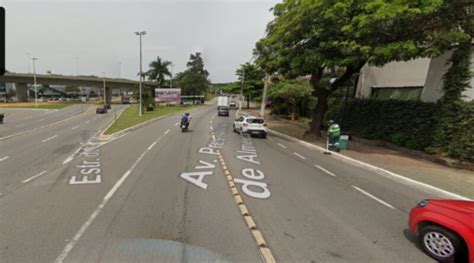 Avenida Tancredo Neves em Barueri é interditada por problemas de