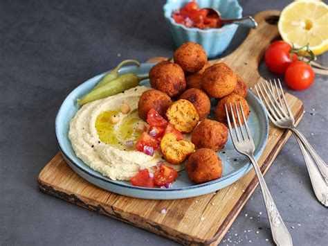 Sweet Potato Falafel With Hummus Tomato Salad Bake To The Roots