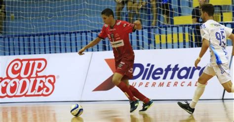 Esporte Futuro Futsal Vence O Foz Cataratas E Segue 100 De