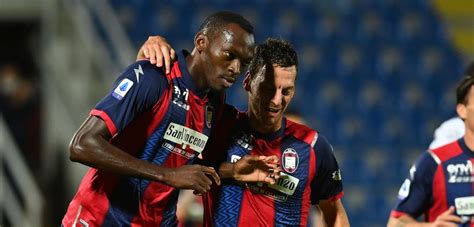 Video Crotone Spezia Highlights E Gol Messias Trascina I Calabresi