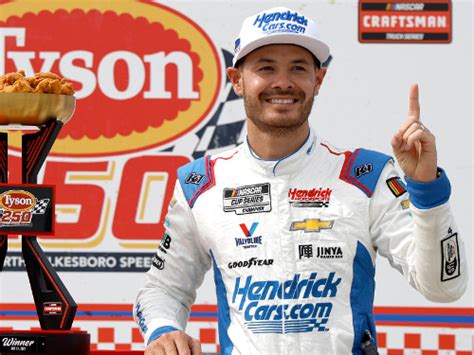 Larson Dominates Nascar Trucks At North Wilkesboro