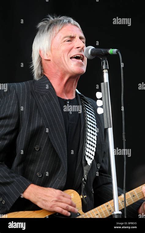 Paul Weller At V Festival Hylands Park Chelmsford Stock Photo Alamy