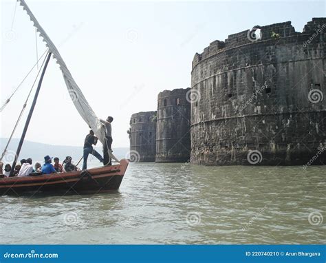 Forts of Mumbai, Janjira at Alibaug in Indian Ocean Editorial Image - Image of murud, famous ...