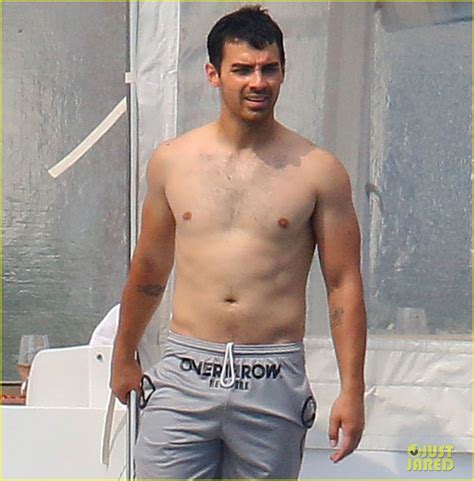 Joe Jonas Rocks A Serious Farmer S Tan On Cannes Yacht Photo