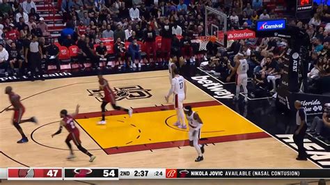 Jimmy Butler With A Dunk Vs The Portland Trail Blazers Yahoo Sports