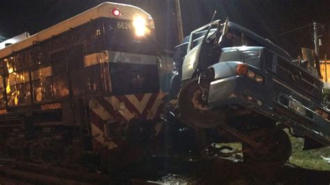 Servicio Limitado En La Línea Sarmiento Después De Un Choque De Un Tren