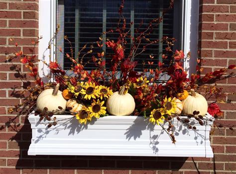 Outstanding 42 Cheap And Easy Fall Window Boxes Ideas Https Decortip