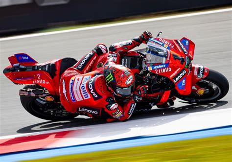 Moto Gp Pecco Bagnaia Vince La Sprint Race Ad Assen La Vetta Della