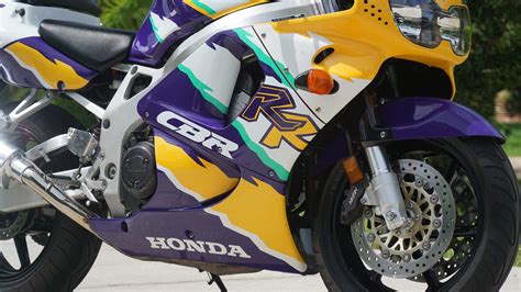 This Honda Cbr Rr Fireblade Looks Menacingly Funky Sporting