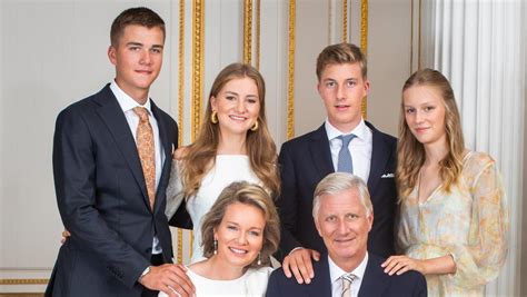 La Famille Royale Dévoile Une Nouvelle Photo Pour Noël Le Soir