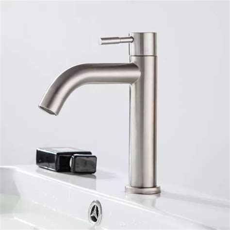 Robinet D Vier En Argent Design L Gant Et Contemporain Pour Bassin De