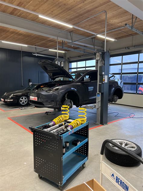 Model Y Tuning Und Individualisierung Von El My Model Y