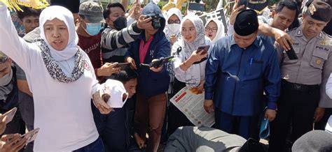 Waduh ASN Demo Kantor DPRD Kandinkes Pamekasan Ya Itu Rekomendasi