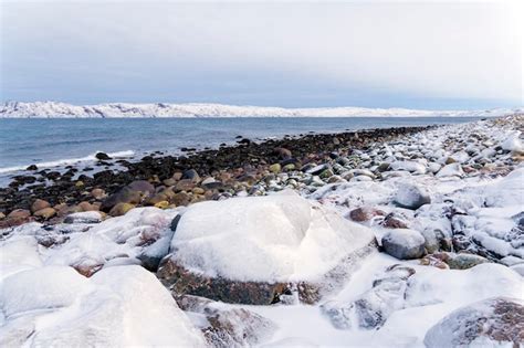 Premium Photo Natural Attractions Of The Barents Sea Coast Round