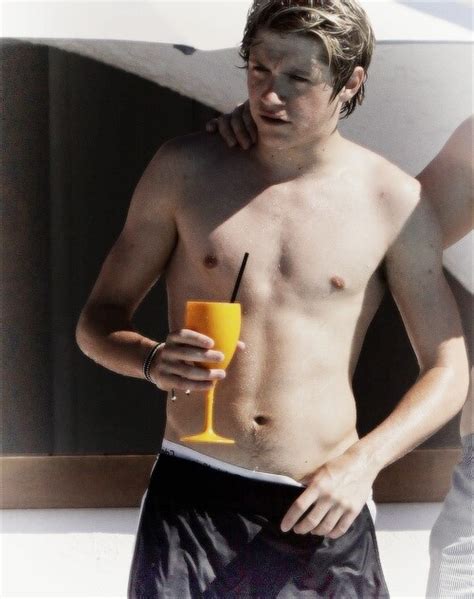 Niall Horan Shirtless One Direction Pinterest