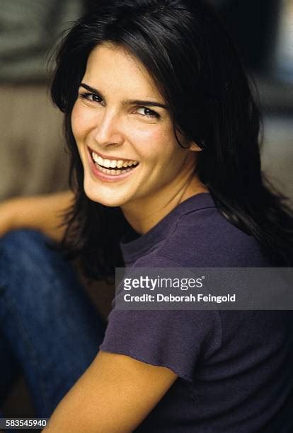 13555 Angie Harmon Fotos Und Hochauflösende Bilder Getty Images