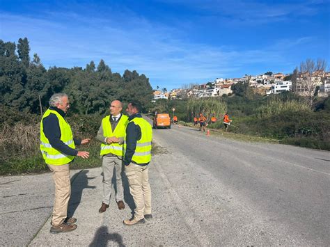 El Ayuntamiento Acomete La Limpieza Y Desbroce Del Viario De La