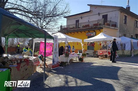 A Fiamignano Tornano I Mercatini Di Natale Appuntamento Domenica 18