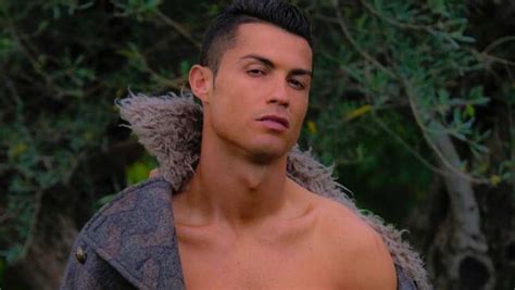 Cristiano Ronaldo Presume De Torso En Twitter