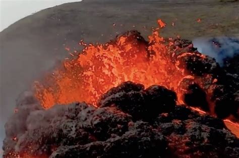 Drone Captures Iceland Volcano’s Eruption