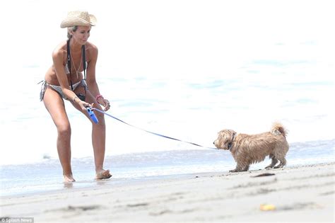 Lady Victoria Hervey Flaunts Figure In White Bikini Daily Mail Online