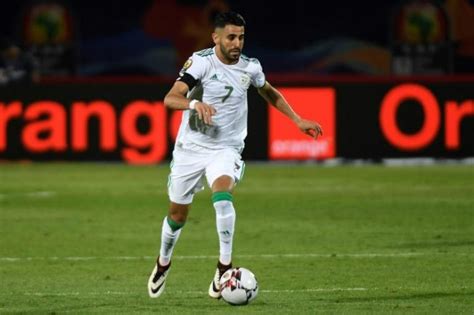 Mahrez Lu Meilleur Joueur Alg Rien De La D Cennie