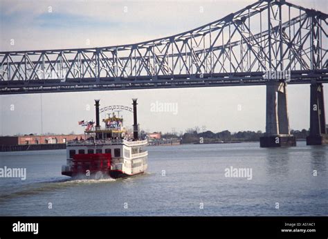 Mississippi Paddle Steamer High Resolution Stock Photography and Images ...