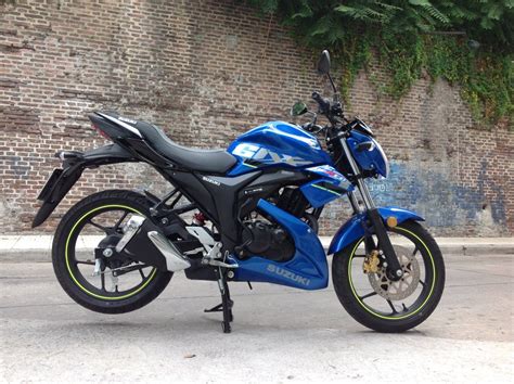 Gixxer Suzuki Customizada Viajes En Moto Motos