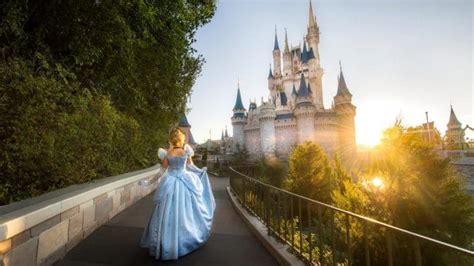 How Do You Get to Stay in Disney's Cinderella Castle Suite ...