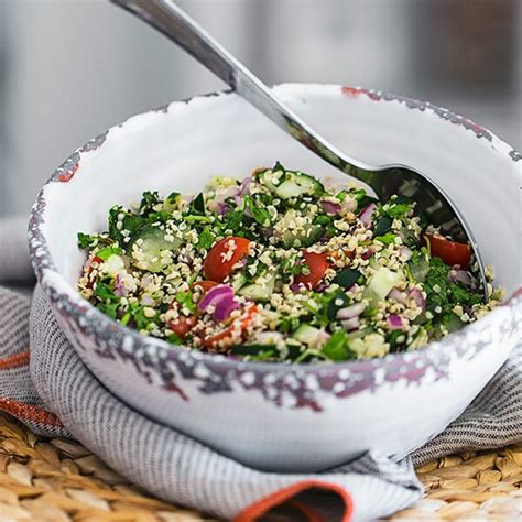 Receita Salada De Legumes Grelhados Tofu e Sementes De Cânhamo