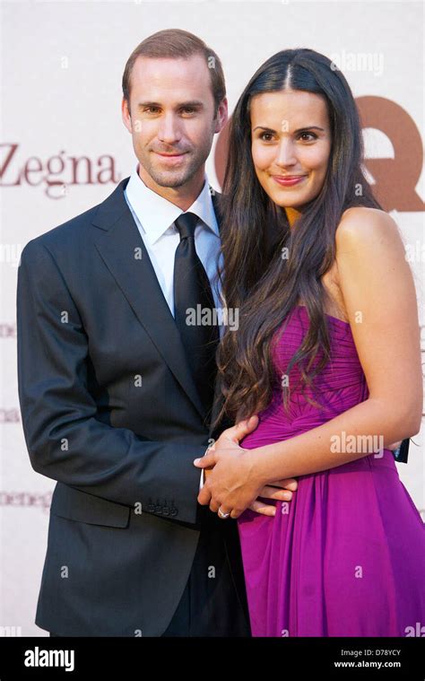 Joseph Fiennes Wife