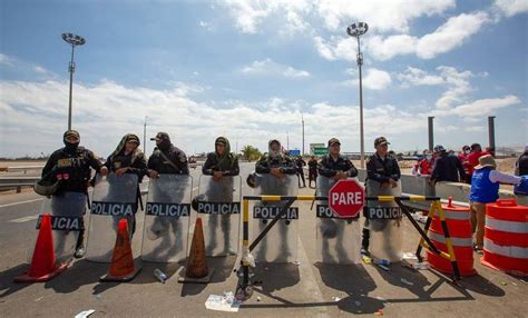 Perú militariza sus fronteras ante llegada de migrantes indocumentados