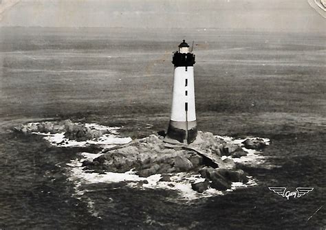 Phare De La Pierre De Herpin Pleins Feux Sur Les Phares