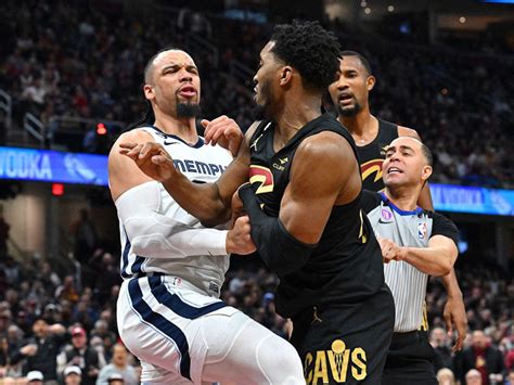 La Nba Suspende A Dillon Brooks Y Multa A Donovan Mitchell Por La Pelea En El Juego Grizzlies